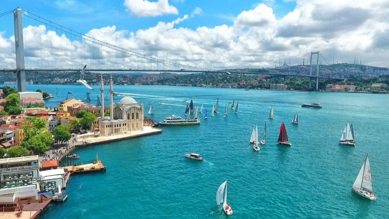 İstanbul’a gidip boğazda yemek yemeden dönmeyin! İstanbul boğaz manzaralı yemek mekanları